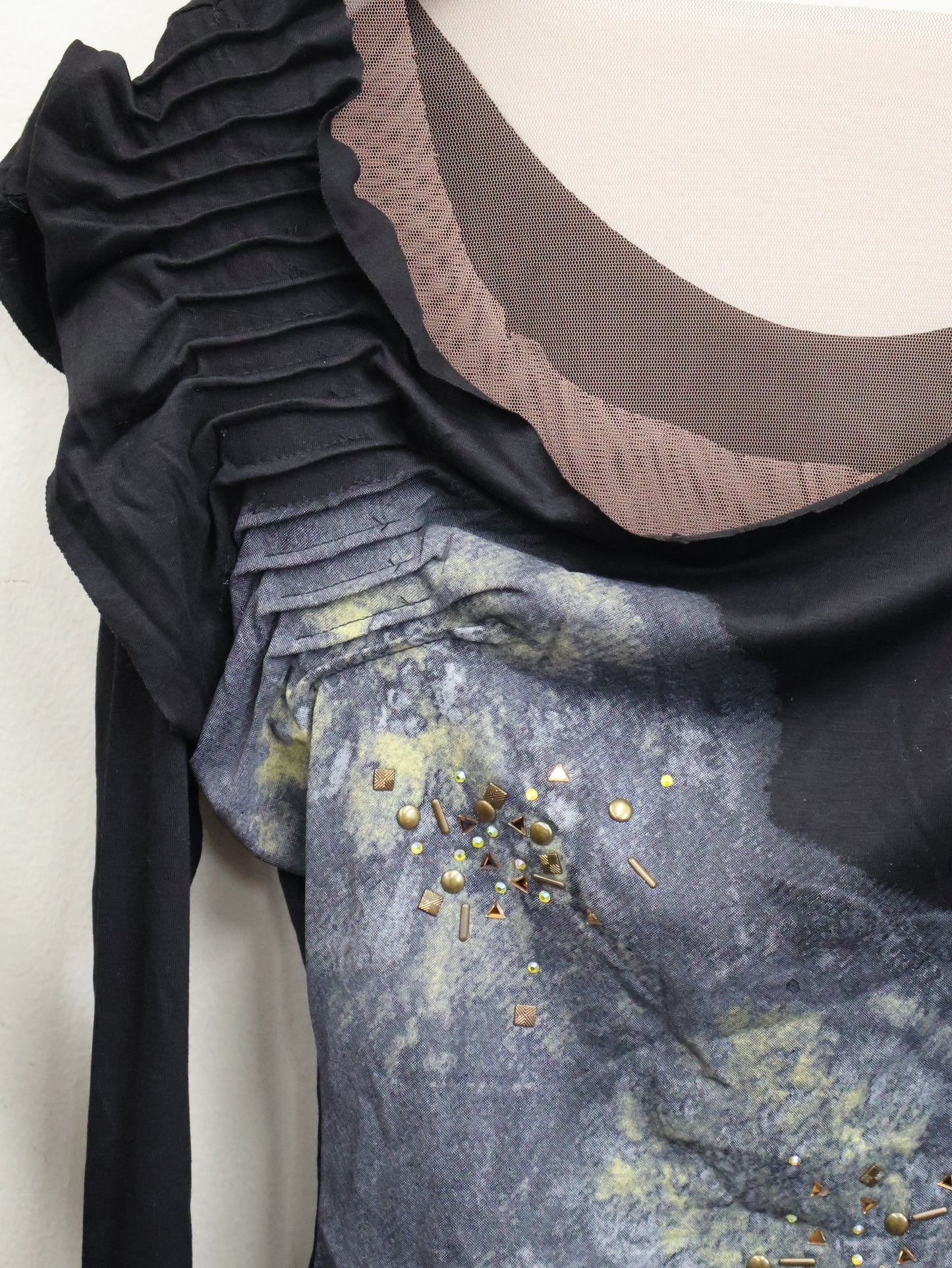 Drape Chain Top A478