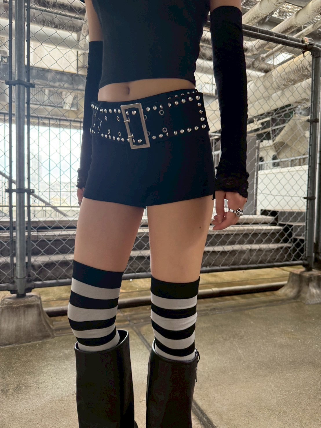 25-K31 studsbelt skirt A178