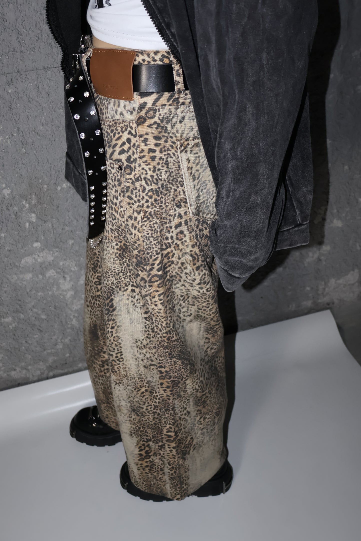 Leo loose pants A266