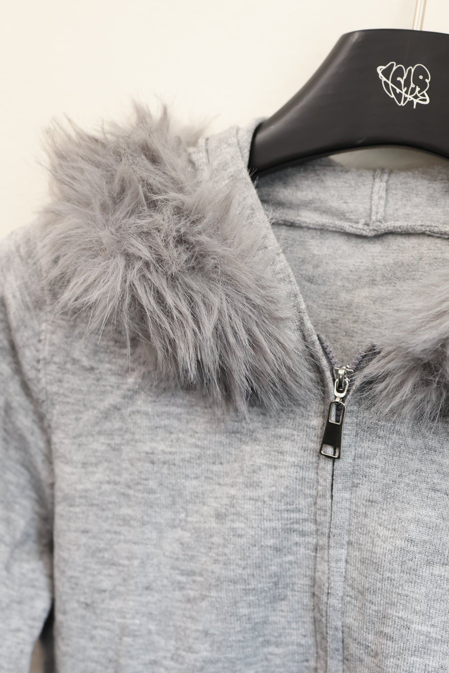 25-863 Fur Hood knit top　A394