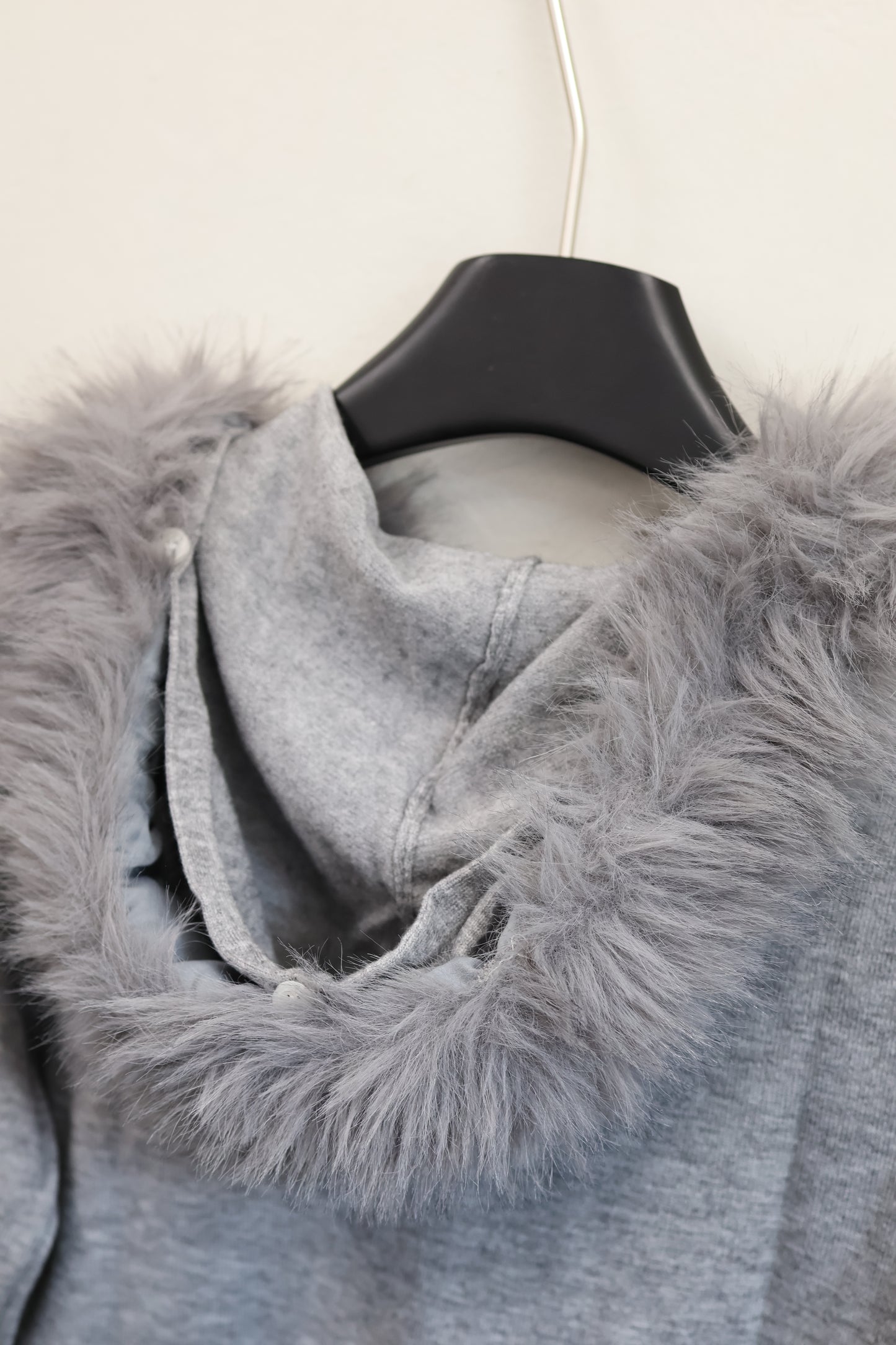 25-863 Fur Hood knit top　A394