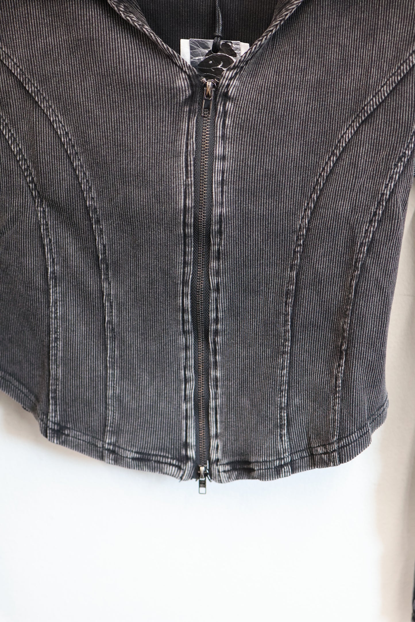 25-821 Grunge Zip Top　A395