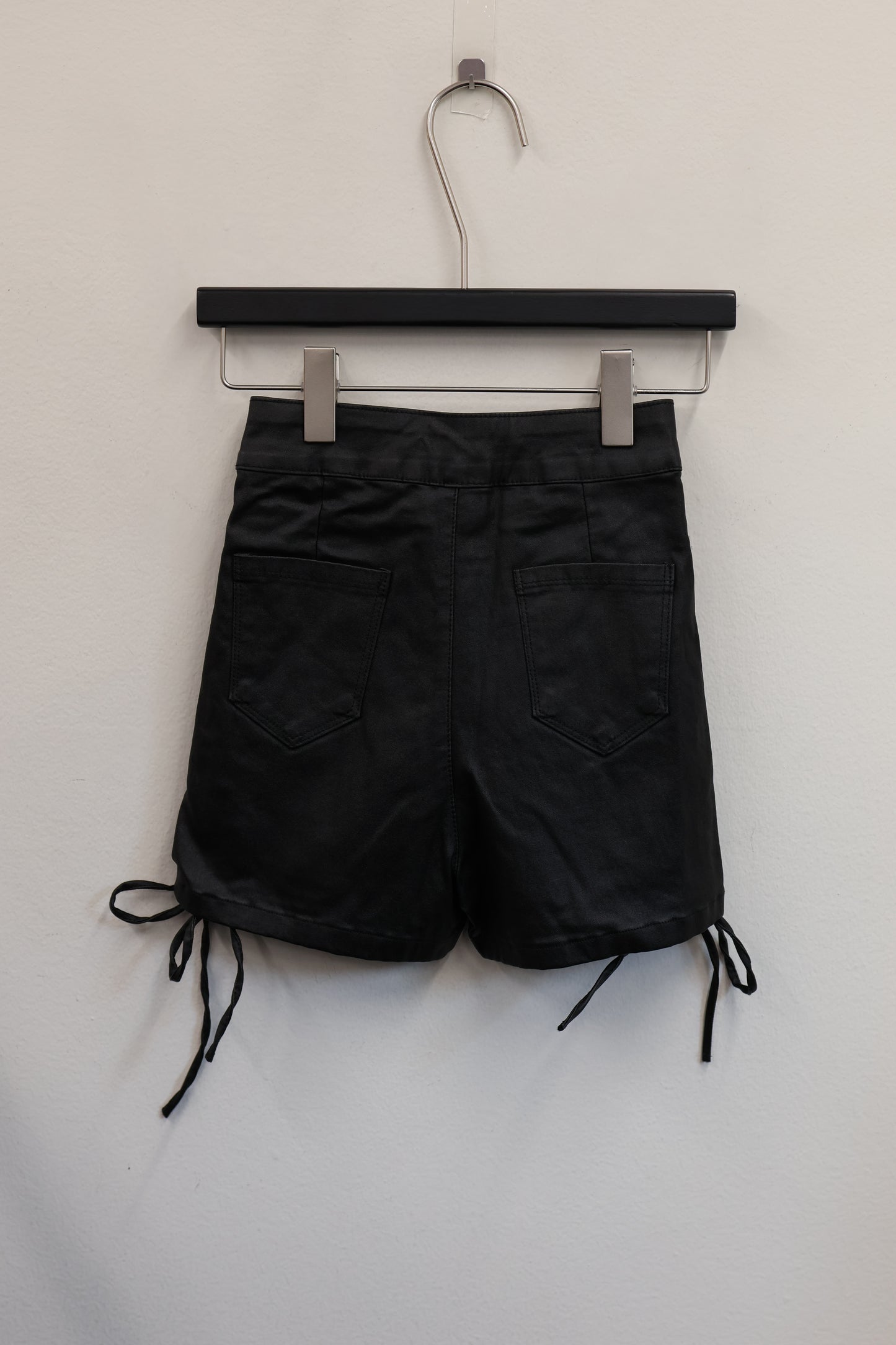 25-810 Rogue Leather Shorts A416