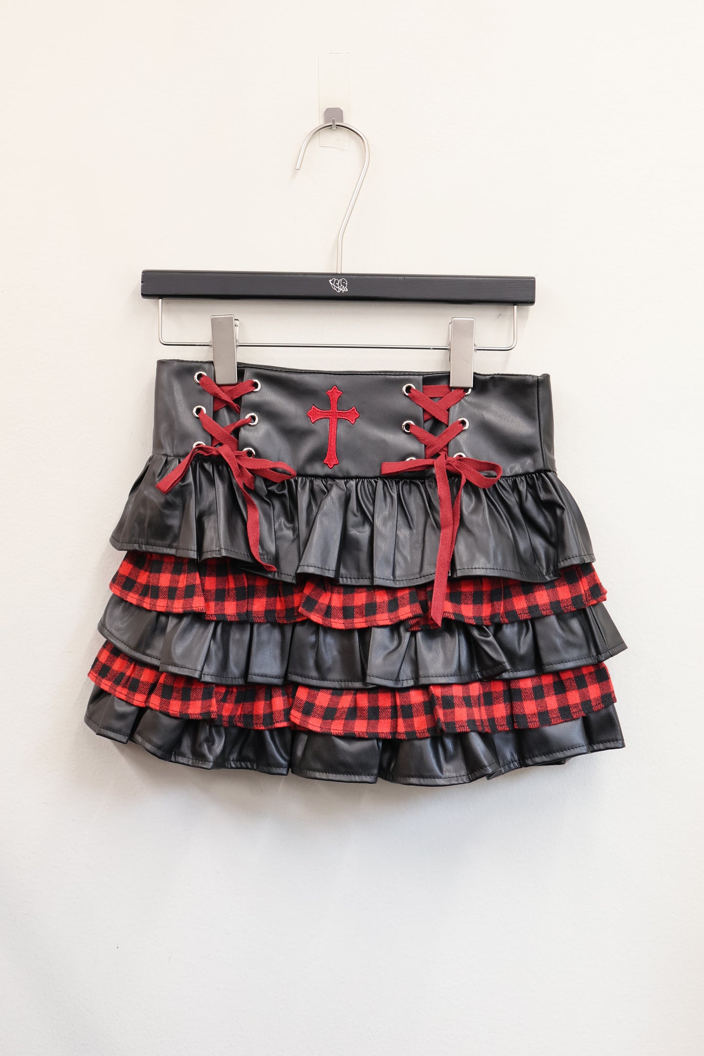 25-813 Crimson Cross Skirt A412