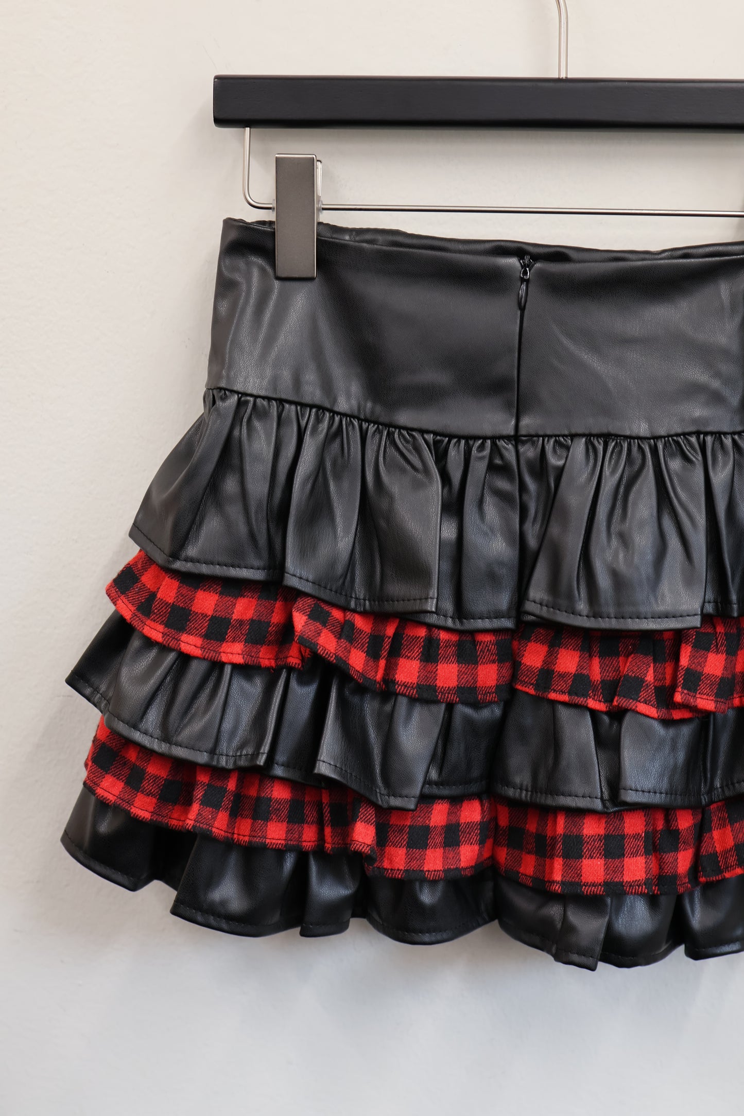 25-813 Crimson Cross Skirt A412