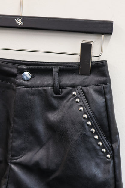Studs Leather Shorts A413