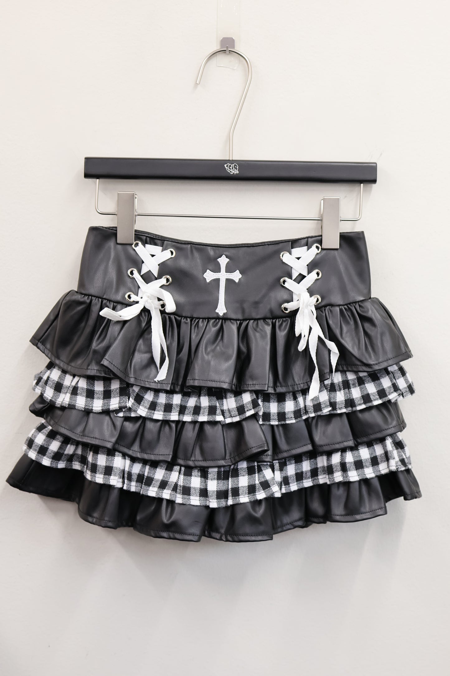 25-813 Crimson Cross Skirt A412