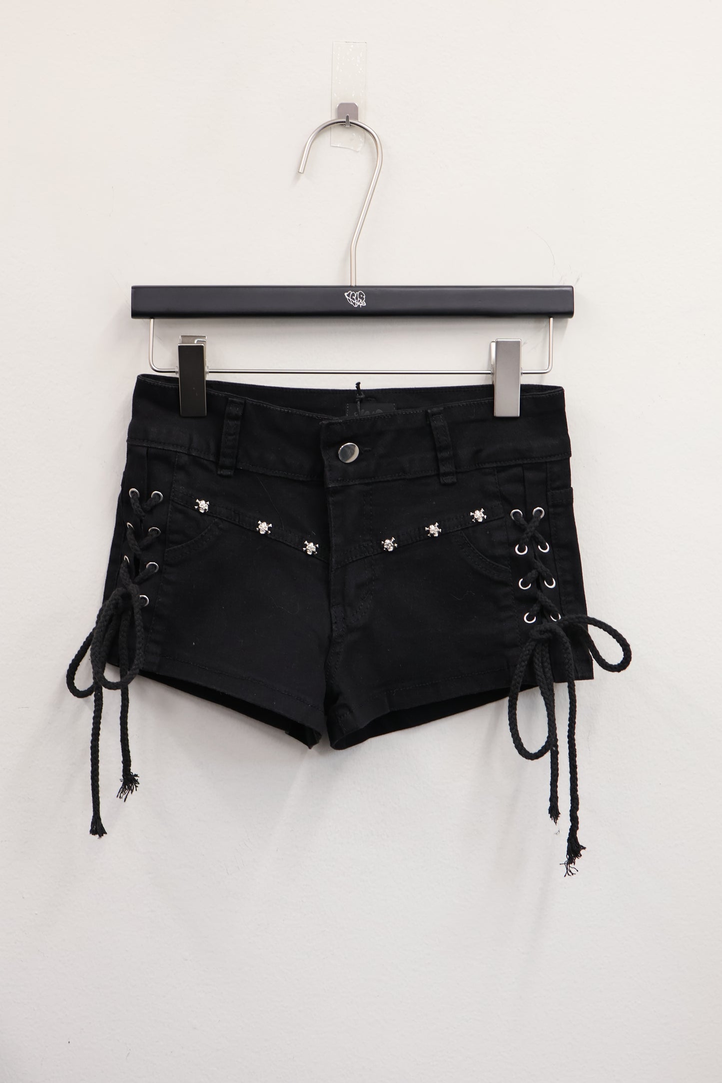 25-907 LACE EDGE Shorts A400