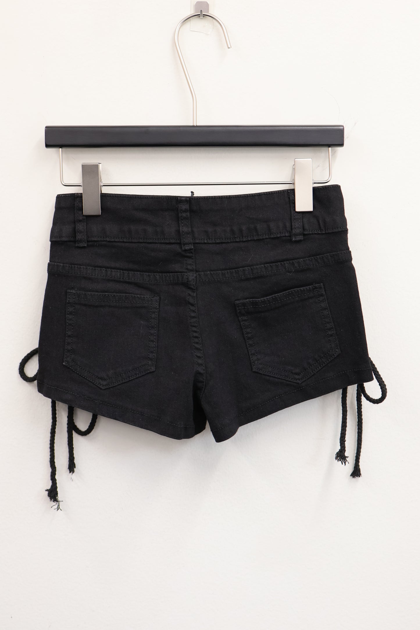 25-907 LACE EDGE Shorts A400