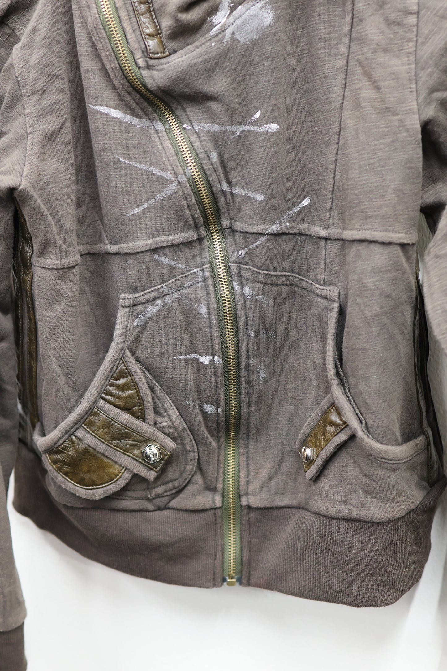 25-926 Slash Zip Hoodie A425