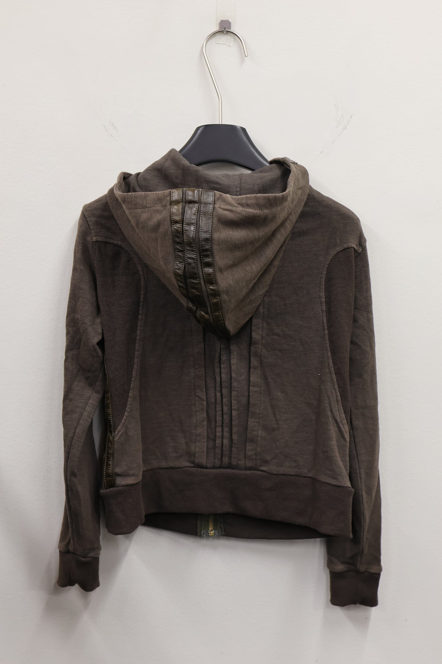 25-926 Slash Zip Hoodie A425