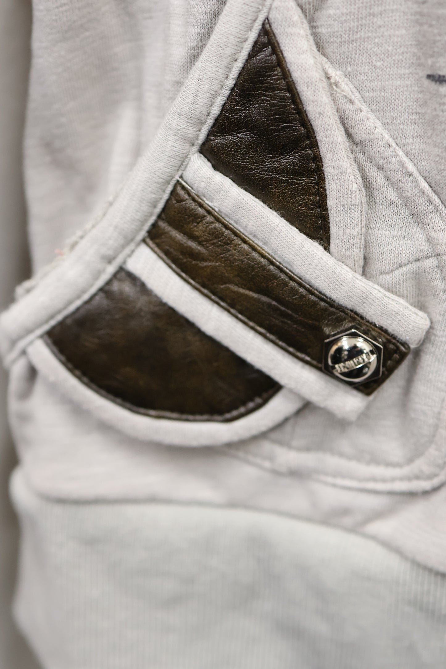 25-926 Slash Zip Hoodie A425