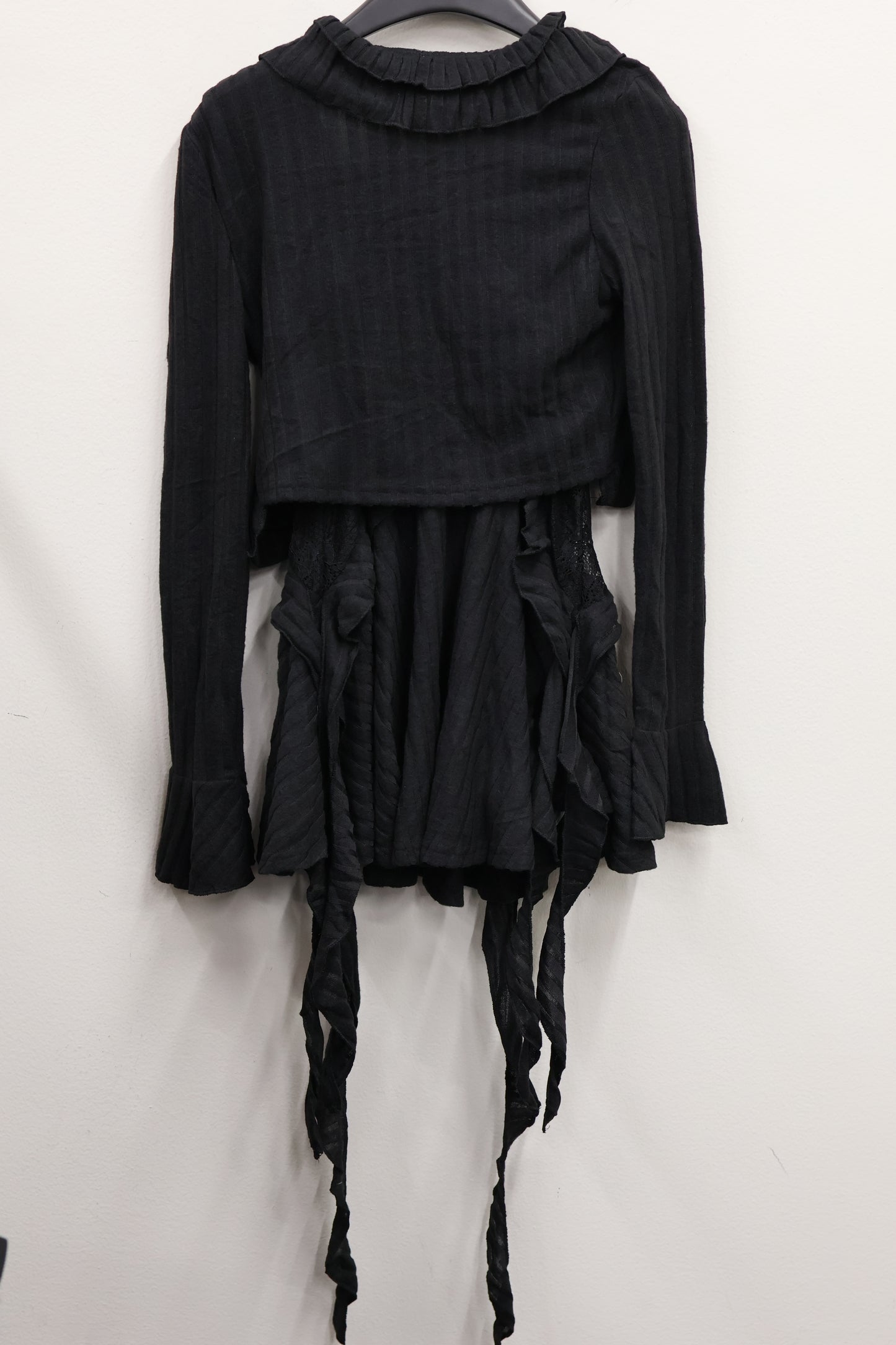 Gothic Ruffle cardigan A423