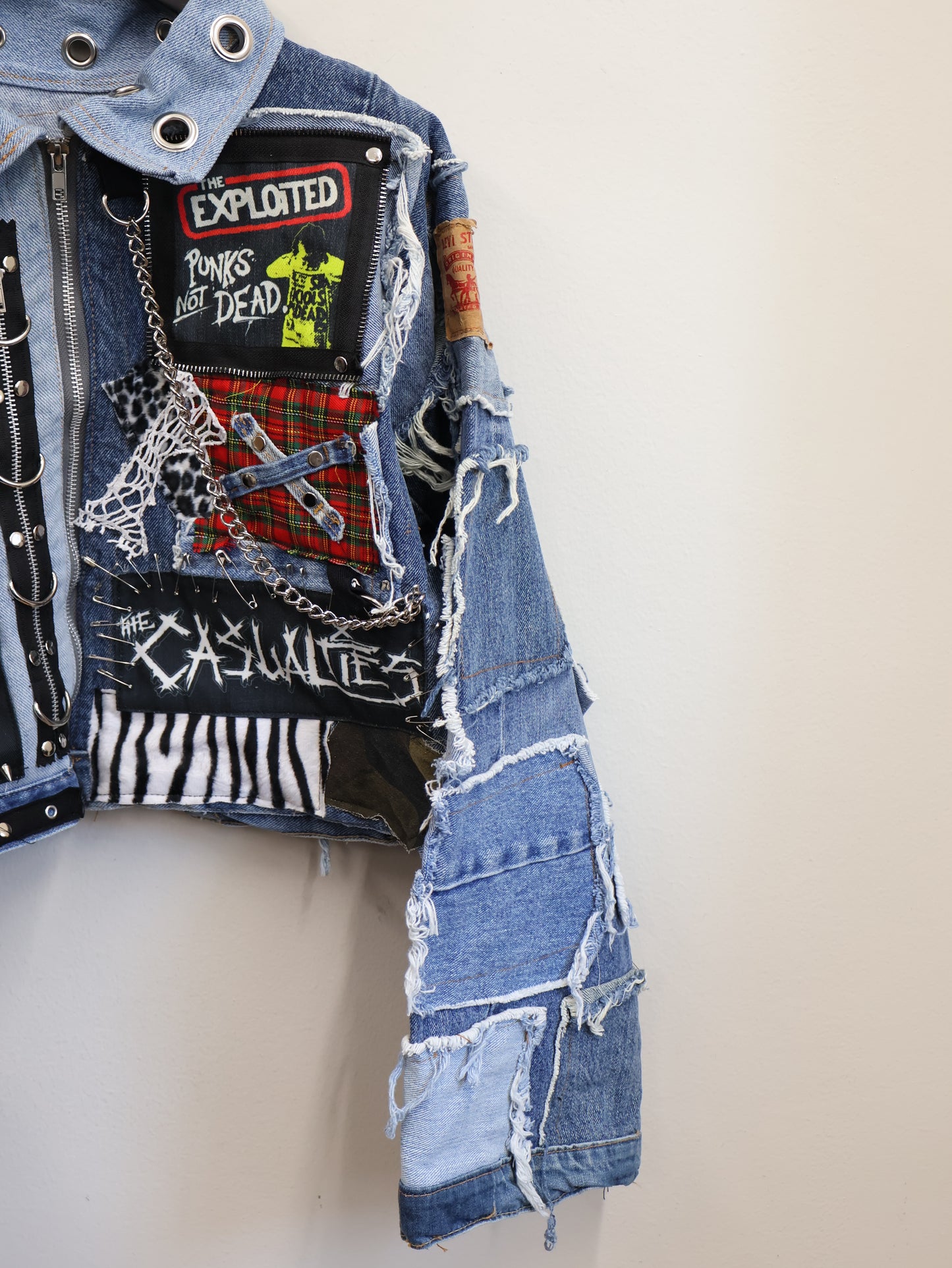 aftermath RE: Riot Icon Cropped Denim Jacket RA328
