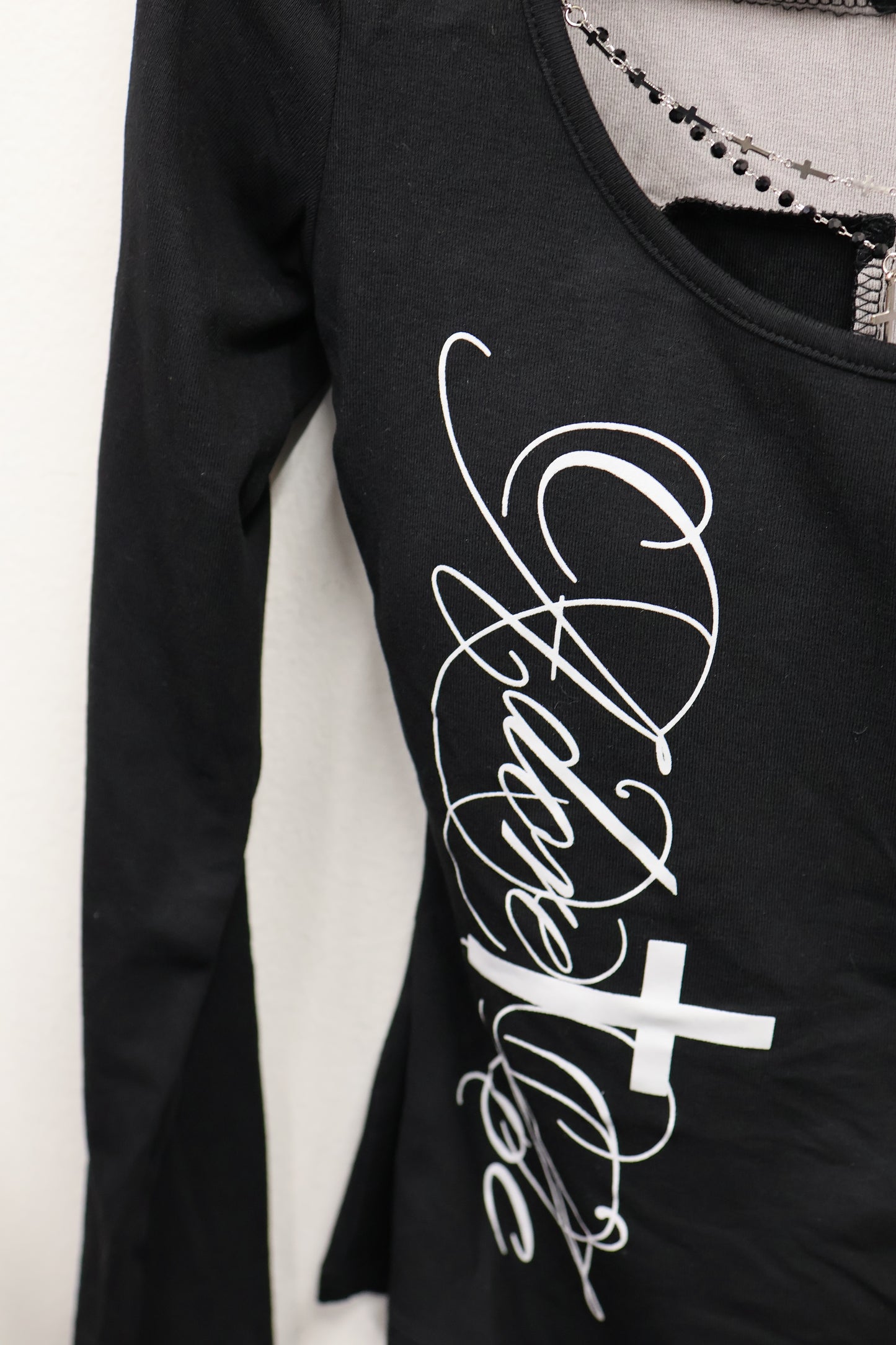 25-916 Cross Line Top A422