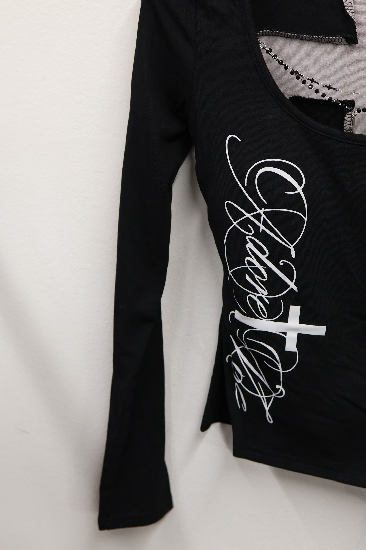 25-916 Cross Line Top A422