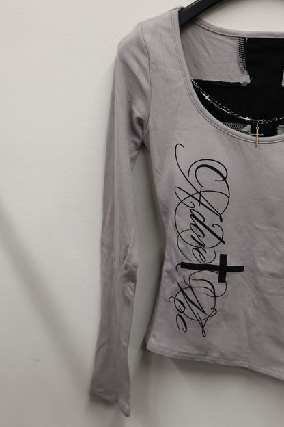 25-916 Cross Line Top A422
