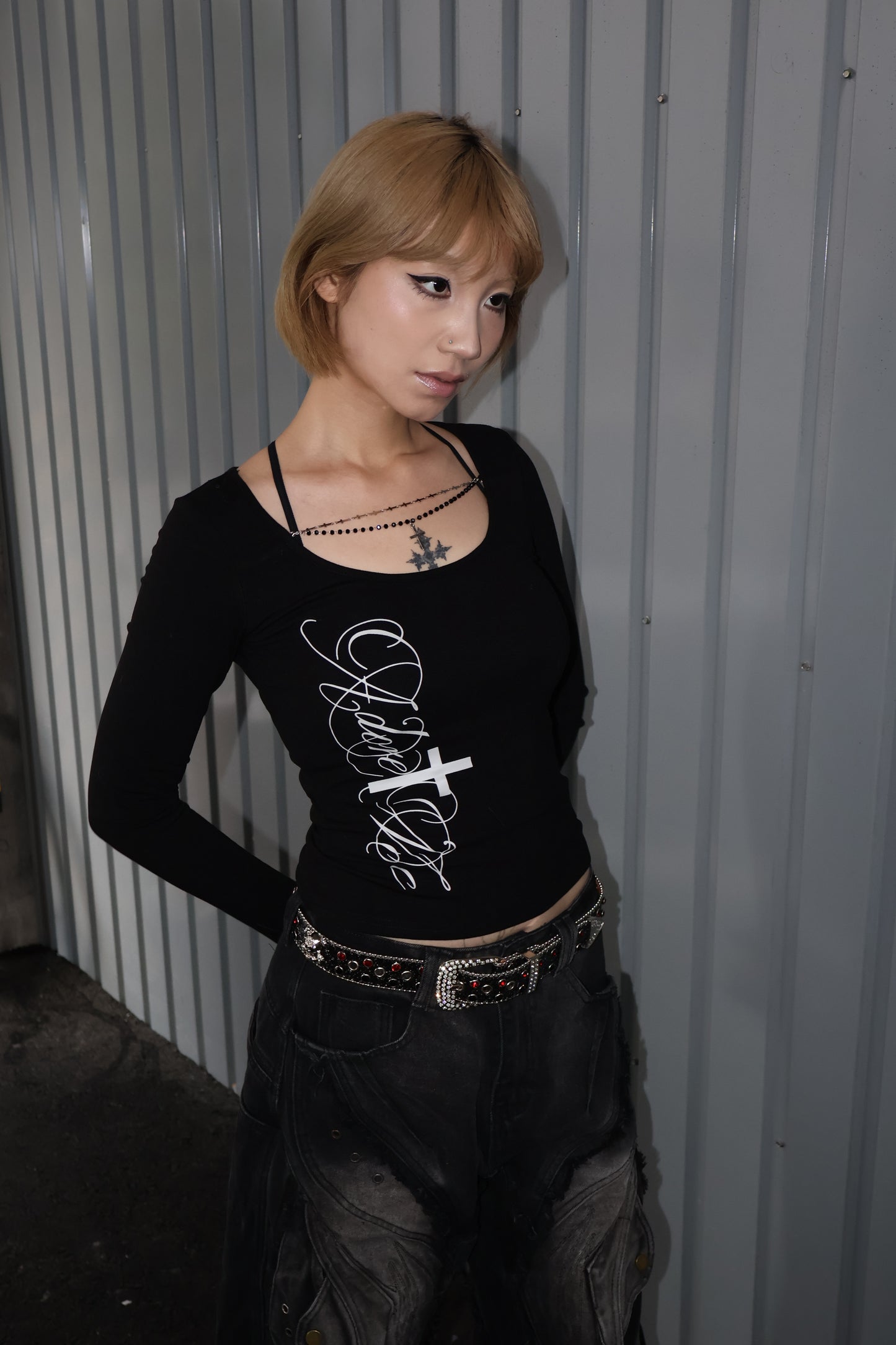 25-916 Cross Line Top A422