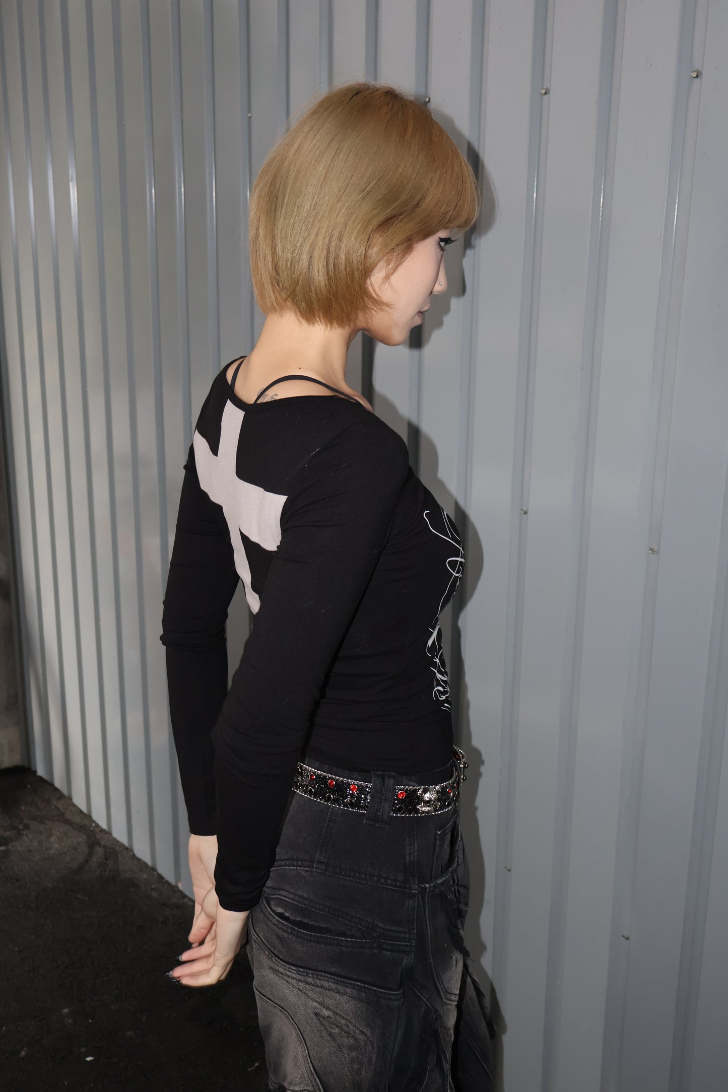 25-916 Cross Line Top A422