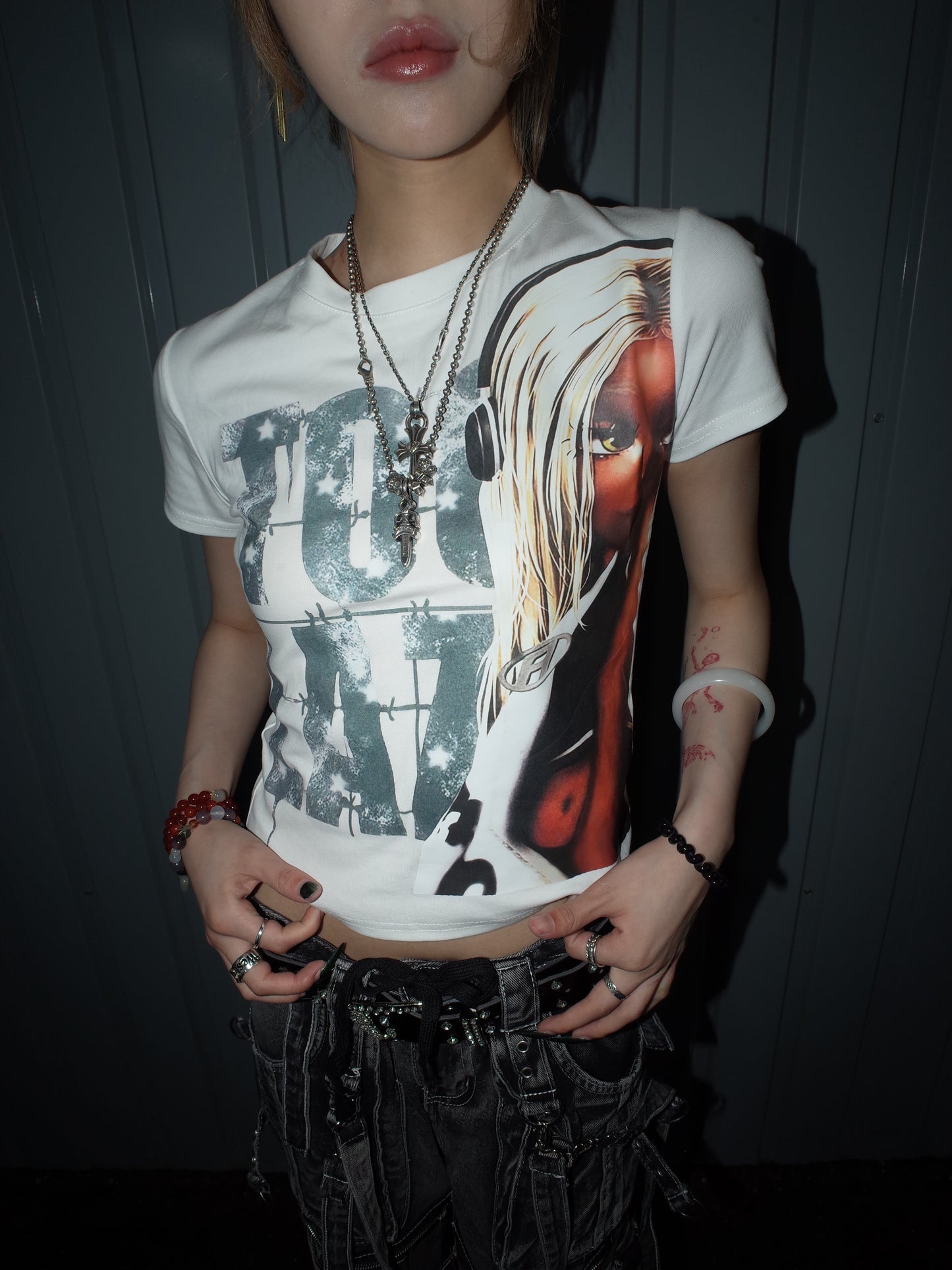 Gal Graphic Tee  A560