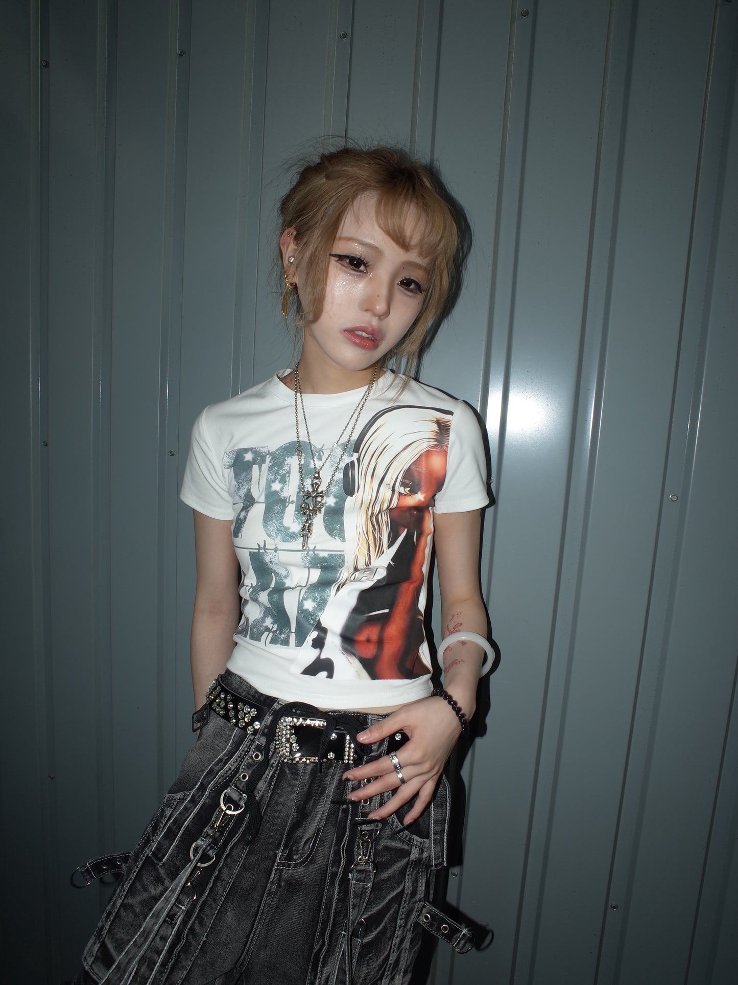 Gal Graphic Tee  A560