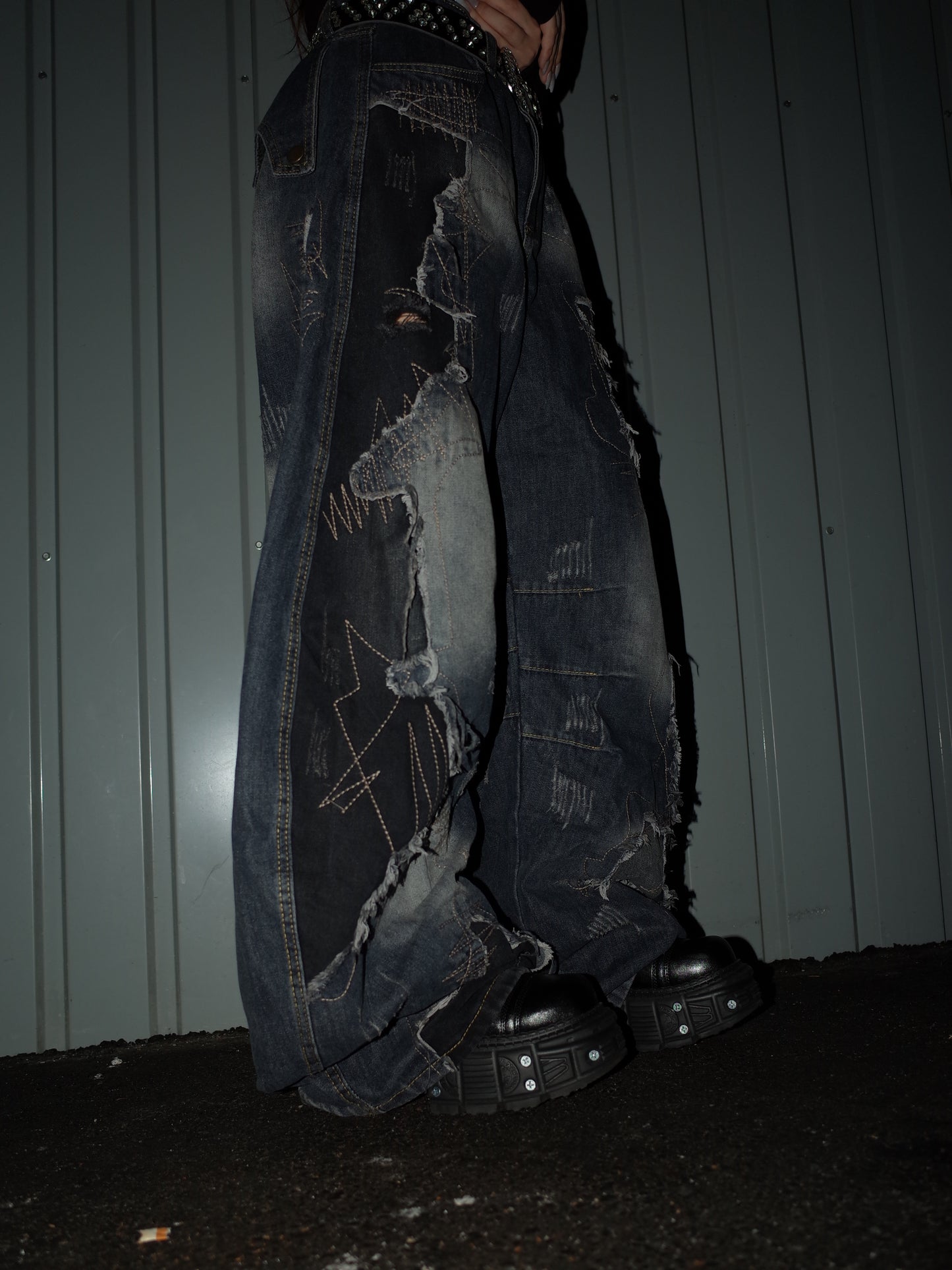 Ruin Cross Denim  A532