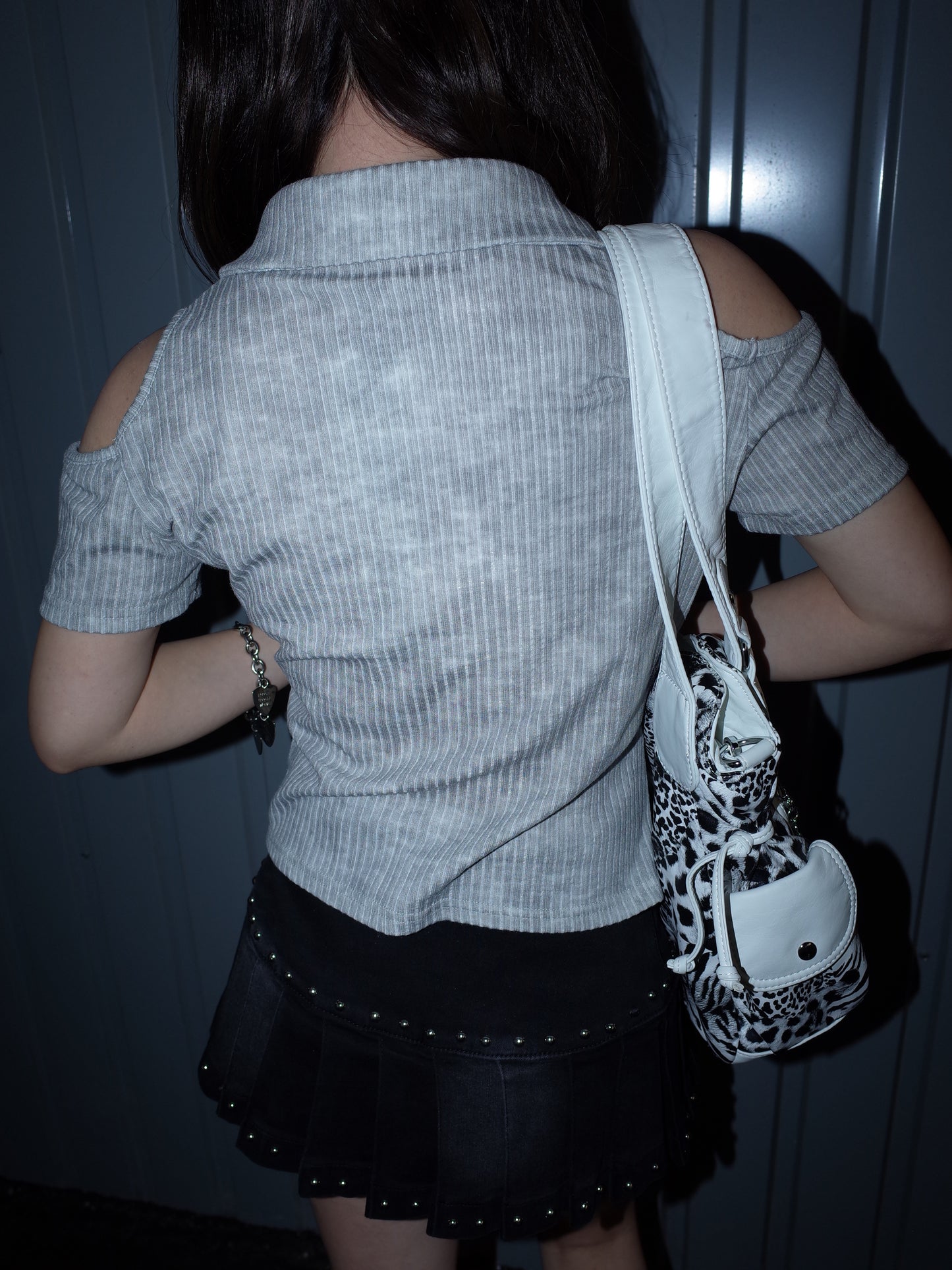 Cut Shoulder Zip Top A541